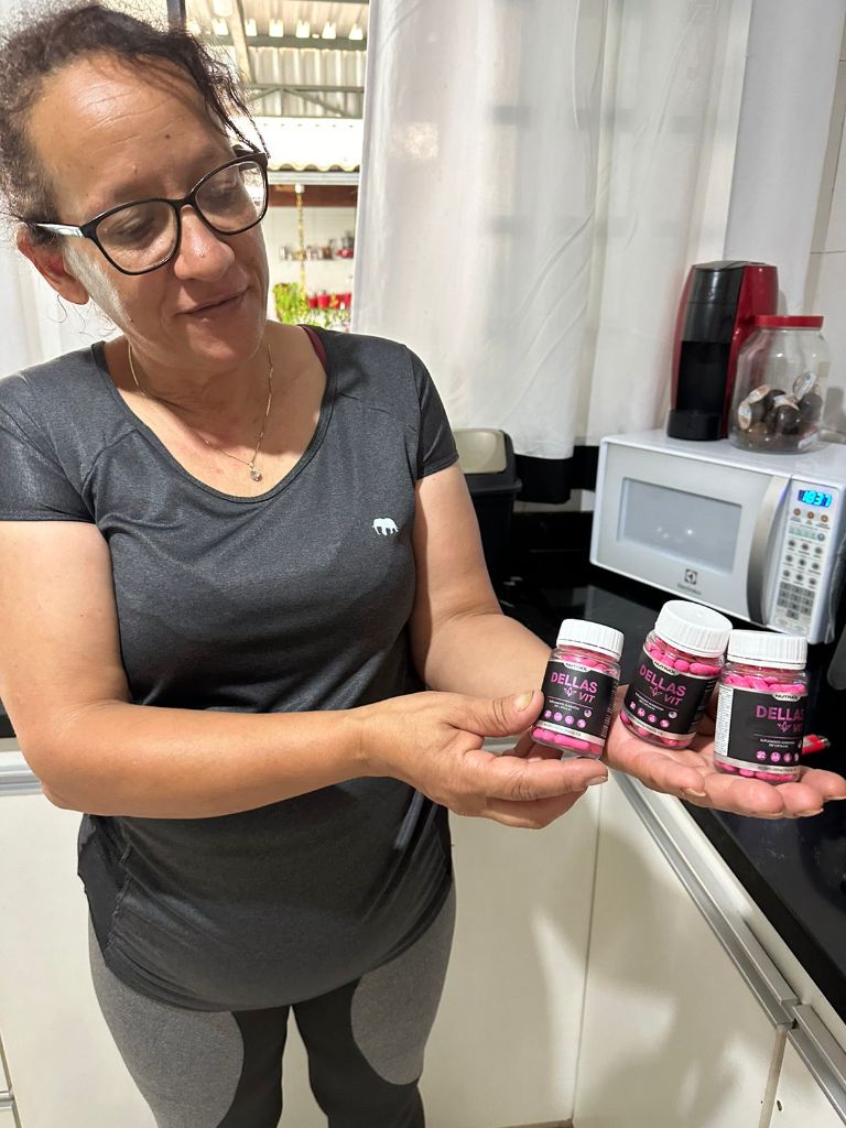 Cliente satisfeita com DellasVit